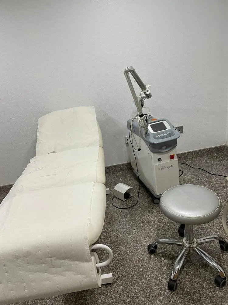 Dermostetic Medical Laser equipo para eliminación de manchas