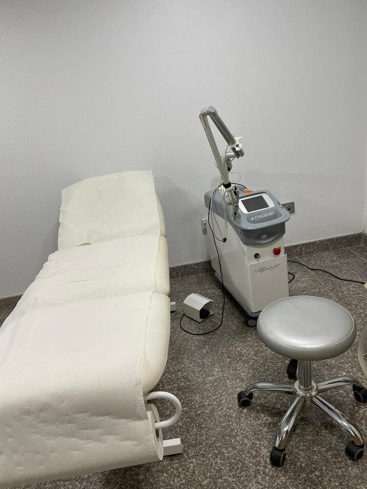 Dermostetic Medical Laser Laser Affinity Q-Switch de Cynosure